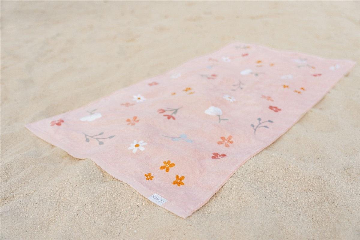 Toalla de playa pequeñas flores rosas - Little Dutch: ¡Suave como un abrazo bajo el sol!