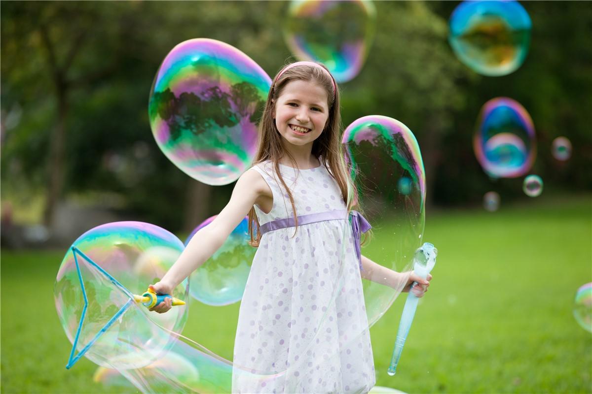 Bubulub Giant Bubbles: ¡Diversión gigante en cada pompa!