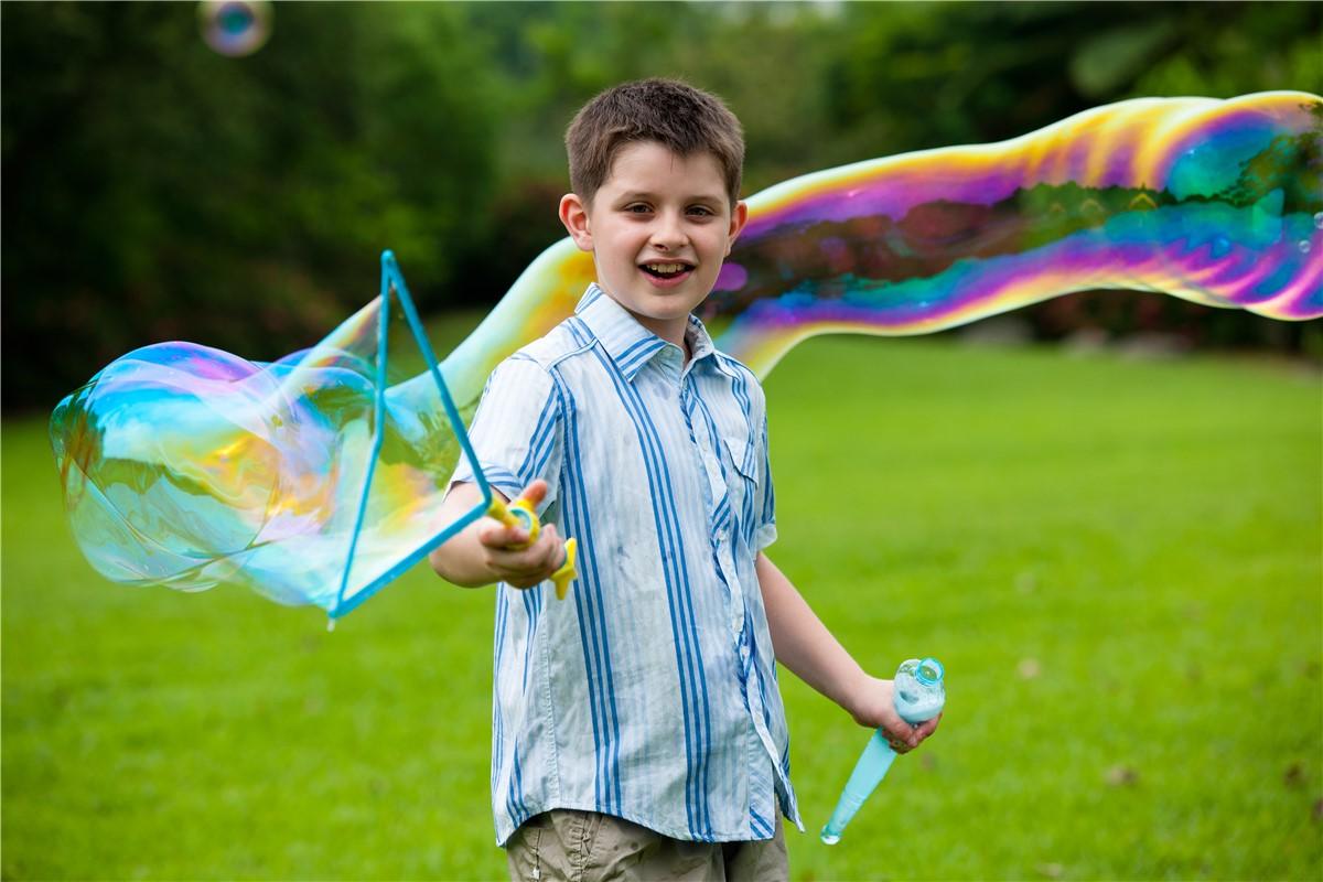 Bubulub Giant Bubbles: ¡Diversión gigante en cada pompa!