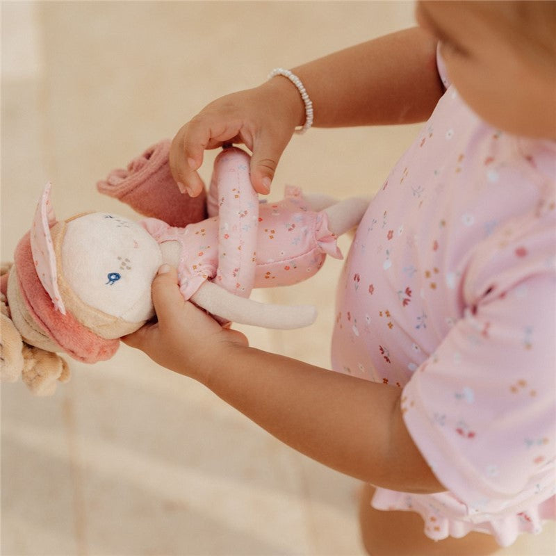 Mila Muñeca de Verano Blandita - Little Dutch: ¡La compañera perfecta para el verano!