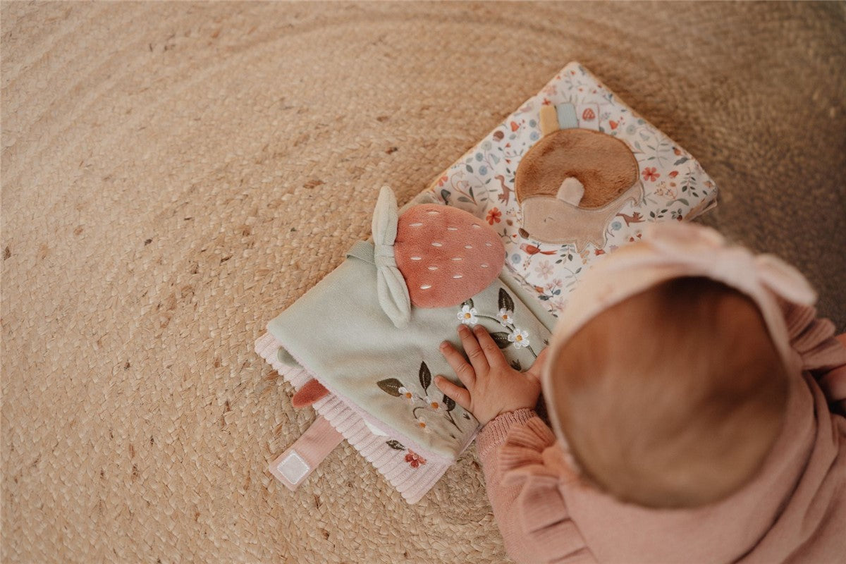 Libro Blandito de Actividades FAIRY GARDEN - Little Dutch ¡Diversión para los más pequeños!
