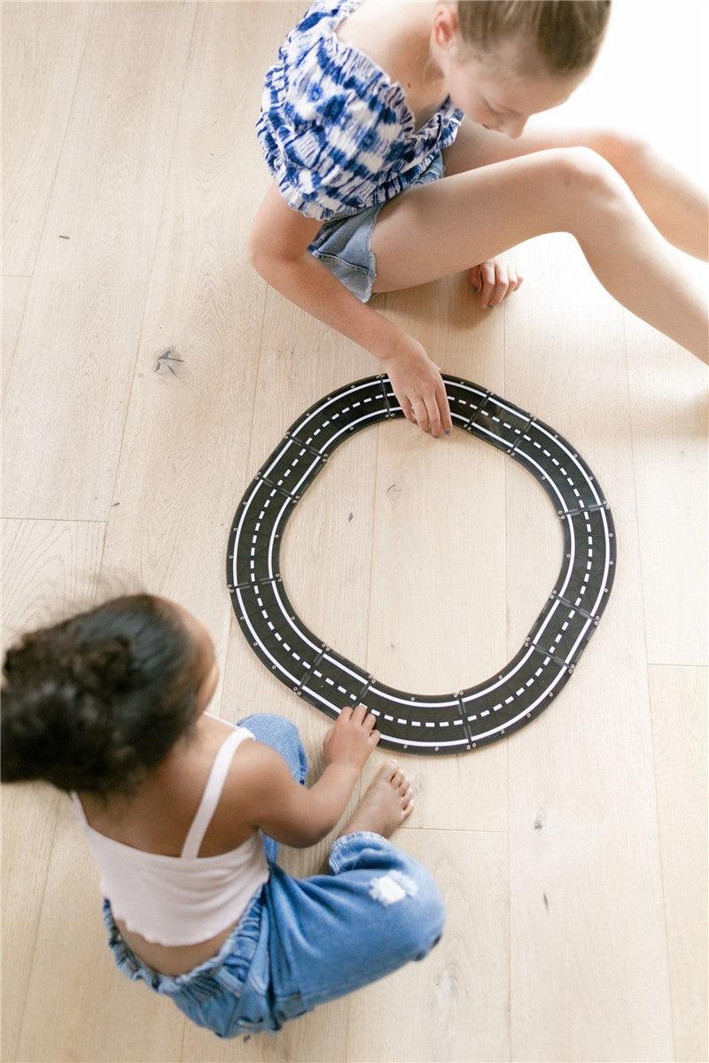 XTRA Roads set 12 pcs - Magna T: ¡Crea carreteras magnéticas para mil aventuras sobre ruedas!